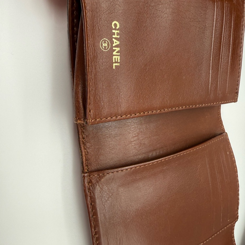 CHANEL Tan Caviar Leather Wallet with Gold Accent - Picture 12 of 15